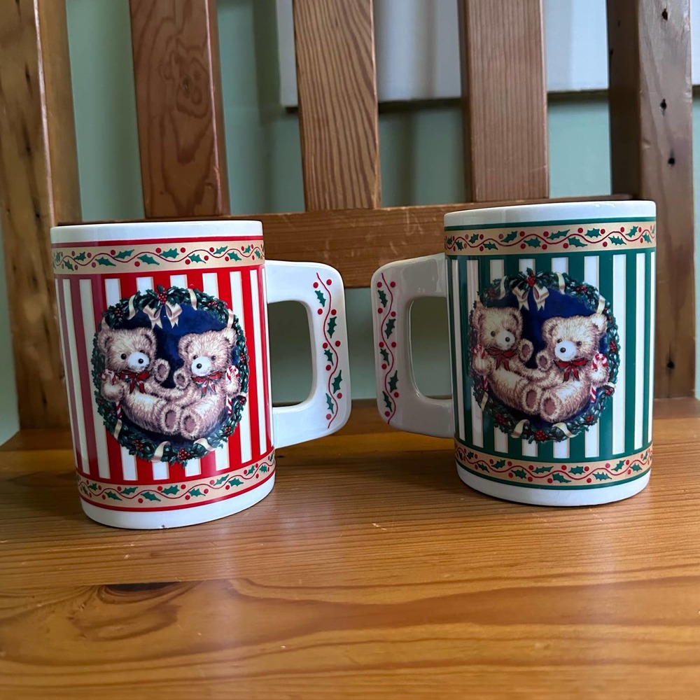 Vintage 80s/90s Houston Foods Christmas Mugs